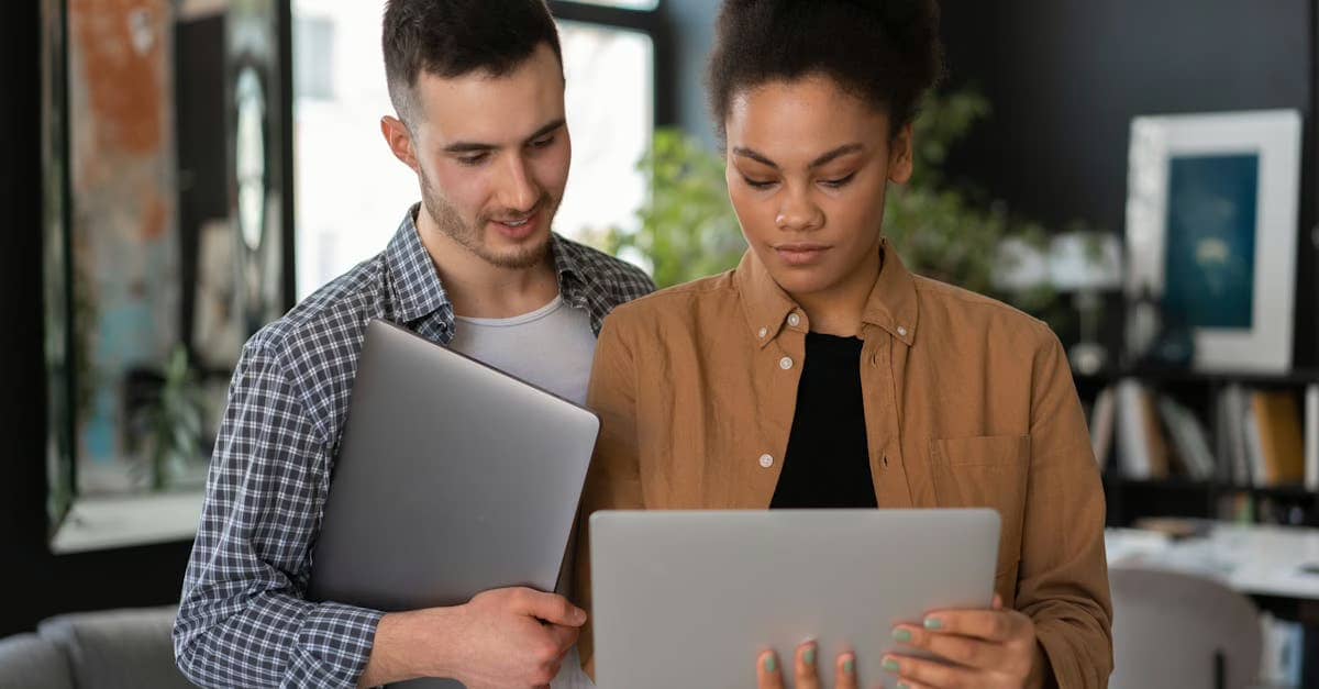 Launch Success: Business to Start with Little Money Guide