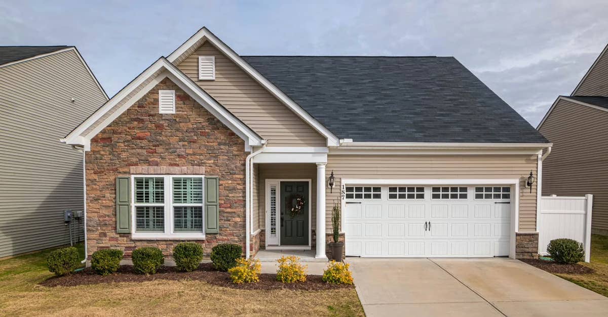 Mastering the Real Estate Cluster: Agent Insights for Success