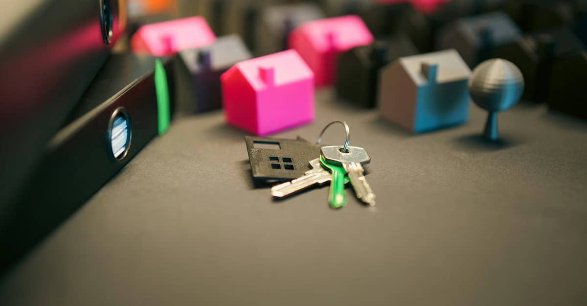 Leverage Housing Price Prediction Models for Savvy Real Estate Insights